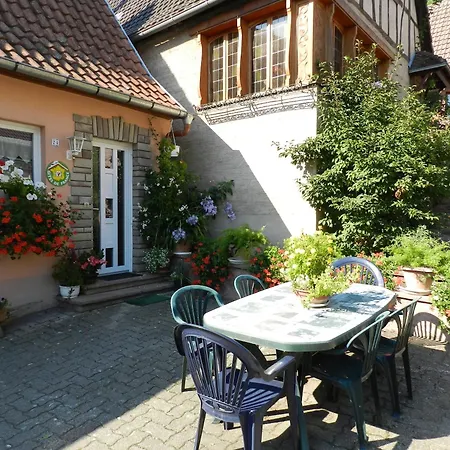 Semesterbostad Maison Charmante Avec Vue Sur La Montagne A